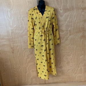 Melrose and market dress button down size M